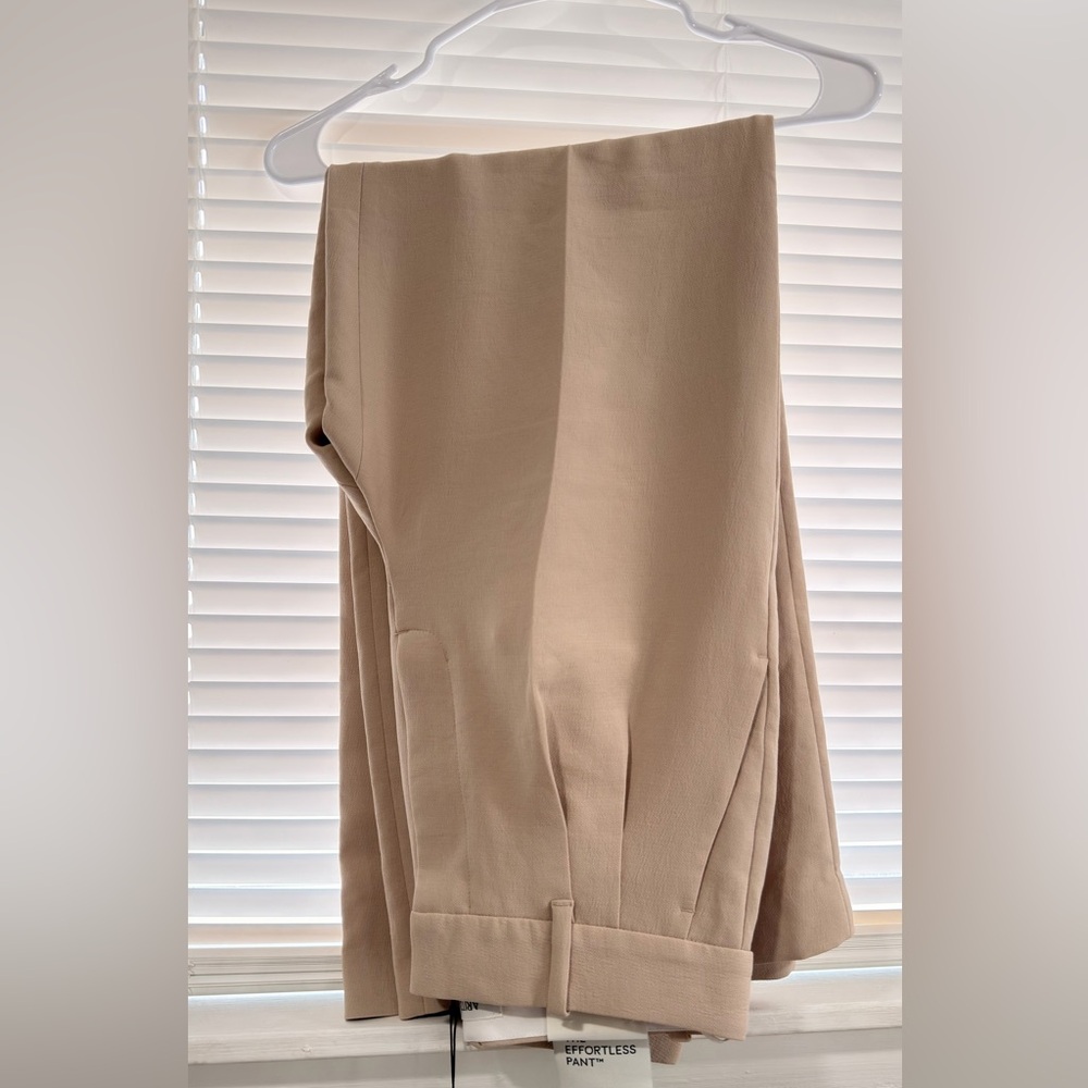 Aritzia - Picture 3 of 4